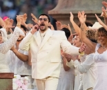 川普痛批Bad Bunny超级碗中场秀:听不懂他在唱什么