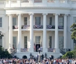 特朗普宣布美国独立250周年活动：白宫草坪看格斗，首都街头飙赛车