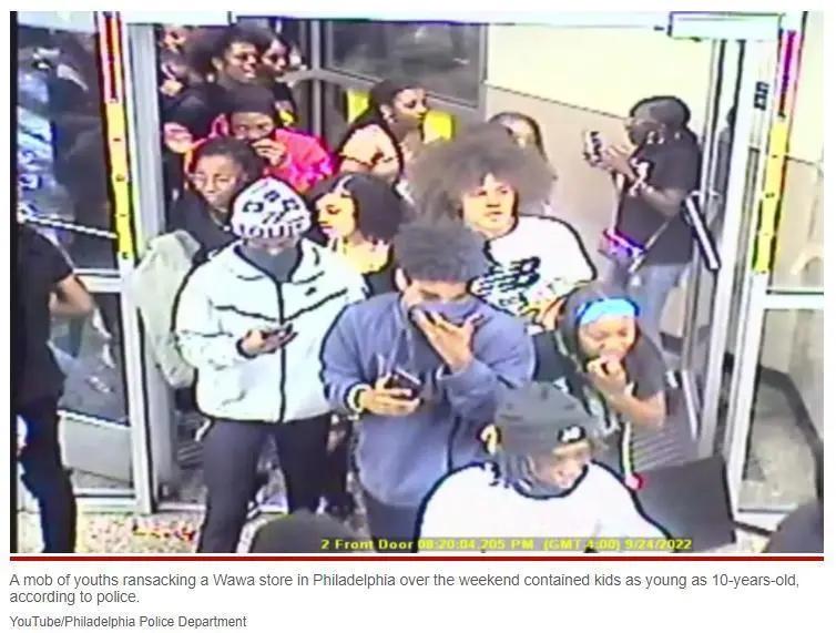 费城一便利店遭百名青少年哄抢洗劫，年龄最小孩子仅10岁