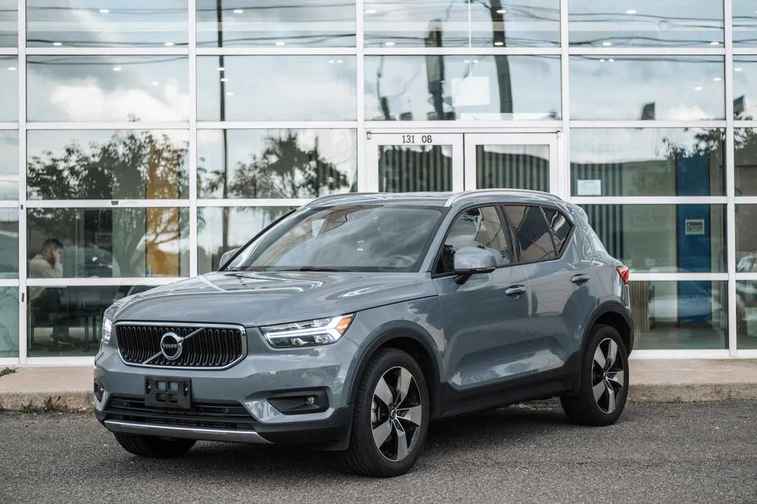 2021volvoxc40-10102023-2_1100x.jpg