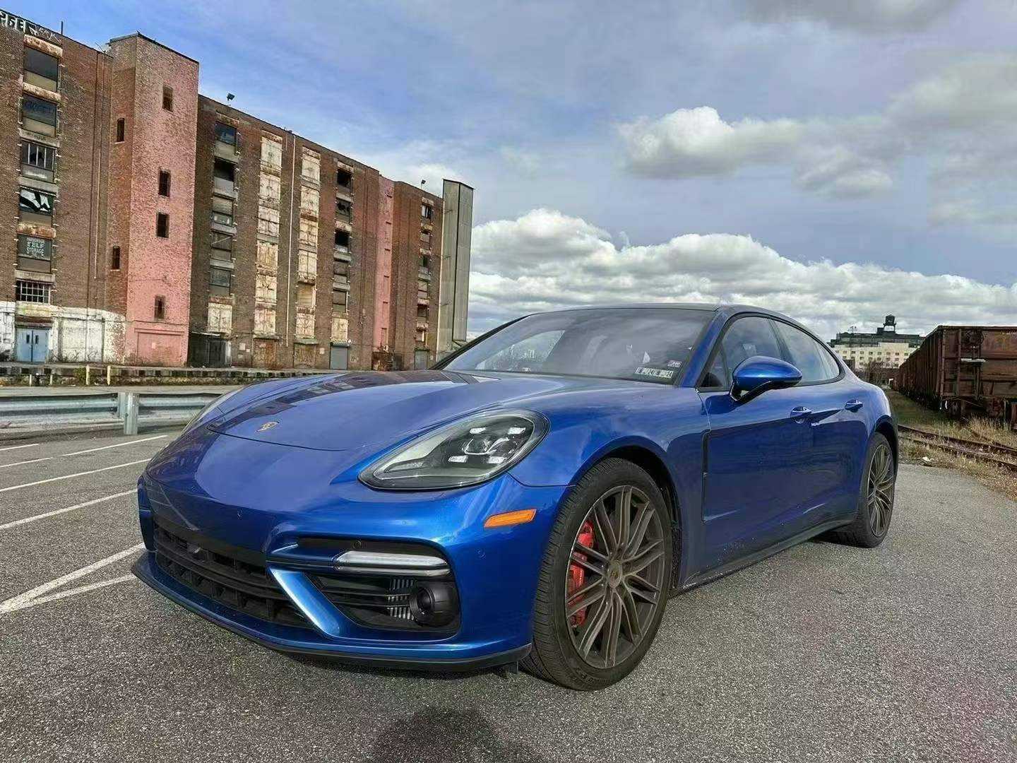 2017 PORSCHE PANAMERA TURBO