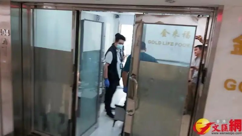 香港发生黄金大劫案！港媒：10名男子抢走65公斤黄金，警方已拘捕7人