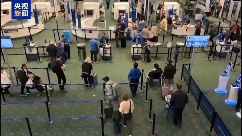 “停摆”持续 美机场运力将削减 部分空域或关闭