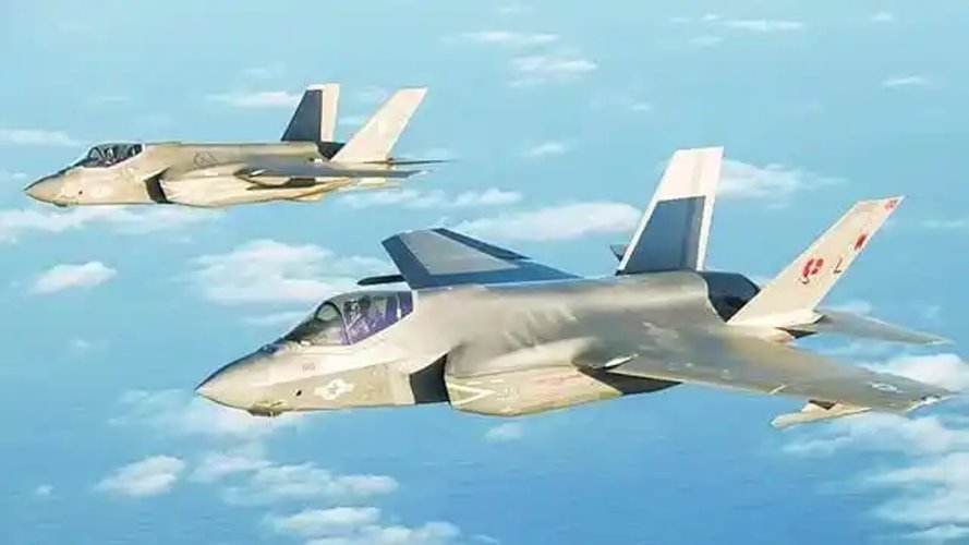 美隐形舰载机击落伊朗无人机