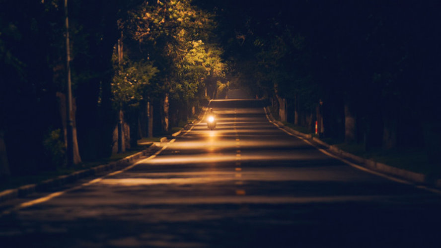 《远方的灯火》