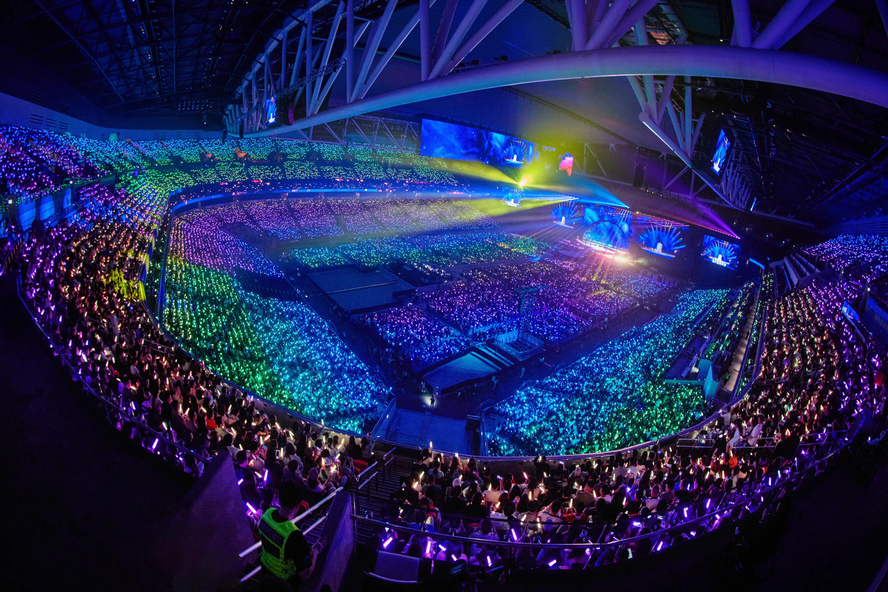 孙燕姿香港演唱会加入新元素 现场变“巨型K房”万人大合唱燃爆全场